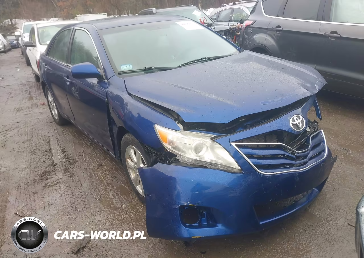2011 Toyota Camry Le – zdjęcie 1 z 11