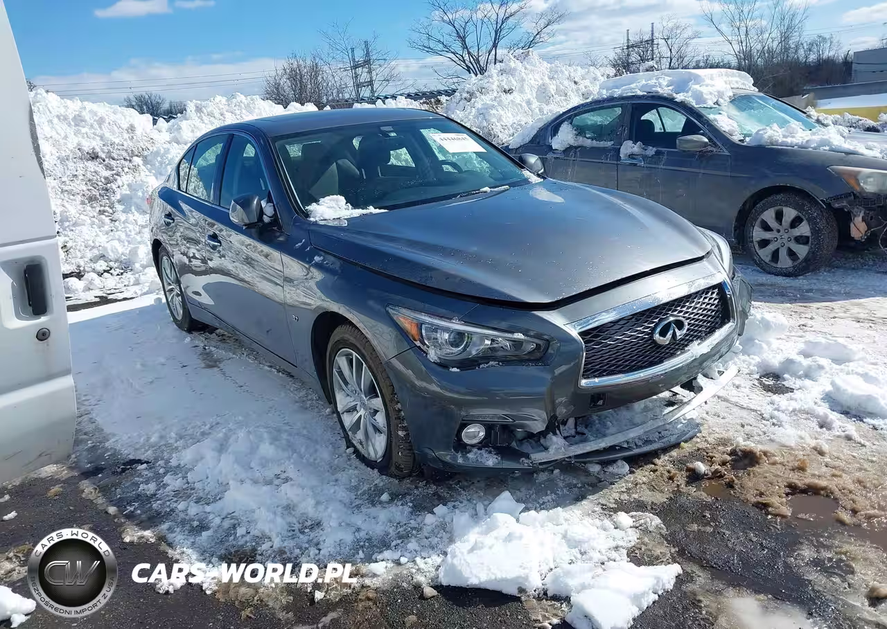 2015 Infiniti Q50 Premium