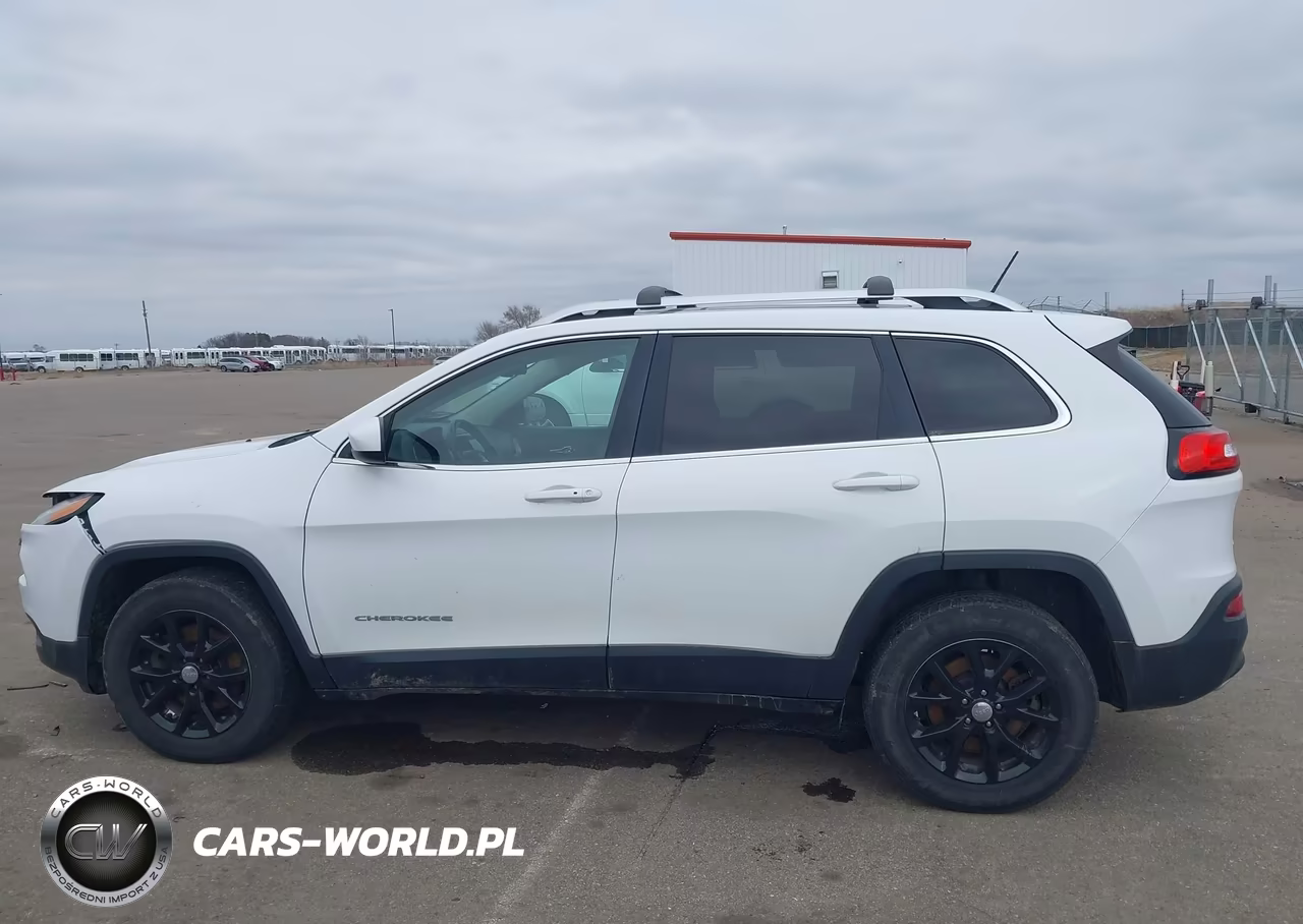 2015 Jeep Cherokee Latitude VIN:1C4PJMCS6FW755269 - 14