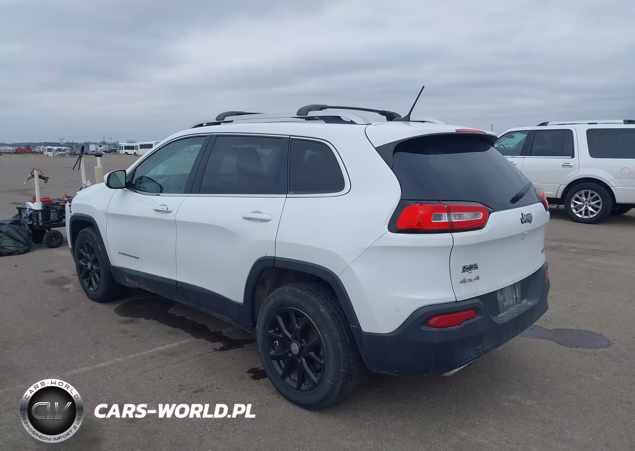 2015 Jeep Cherokee Latitude VIN:1C4PJMCS6FW755269 - 3