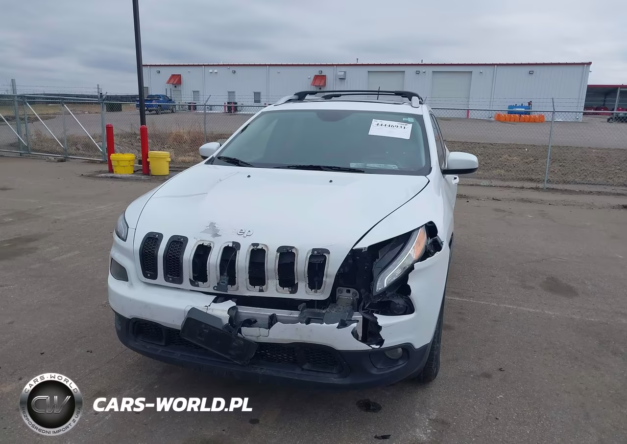 2015 Jeep Cherokee Latitude VIN:1C4PJMCS6FW755269 - 6