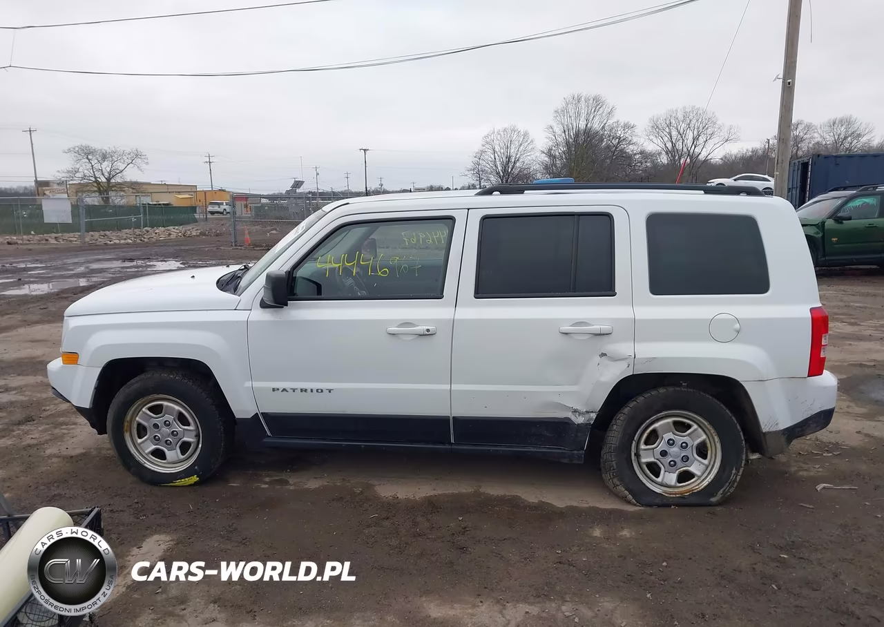 2016 Jeep Patriot Sport VIN:1C4NJPBA5GD688629 - 14