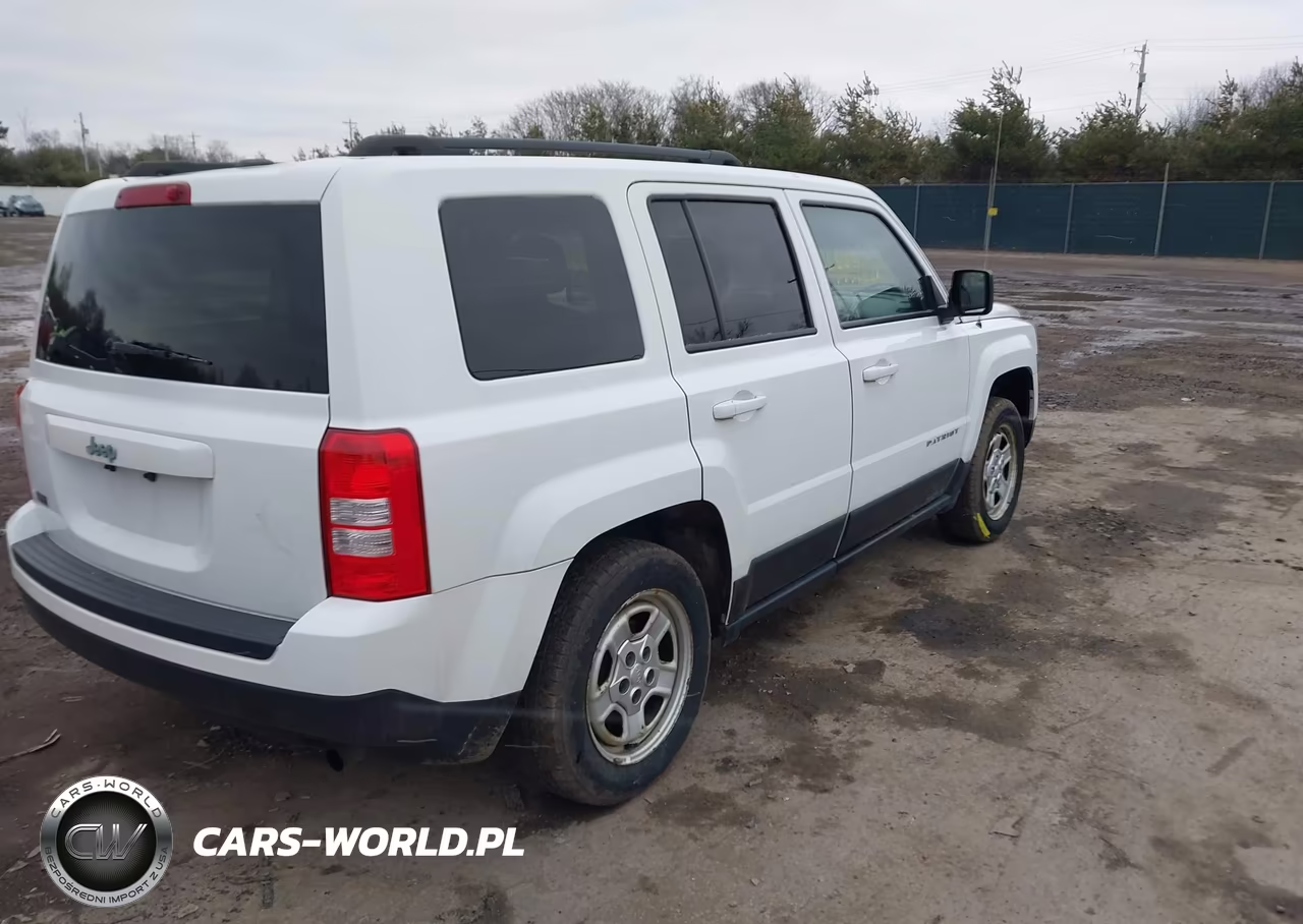 2016 Jeep Patriot Sport VIN:1C4NJPBA5GD688629 - 4