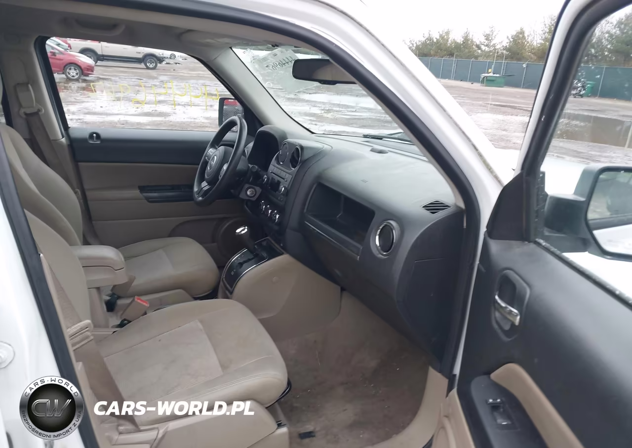 2016 Jeep Patriot Sport VIN:1C4NJPBA5GD688629 - 5