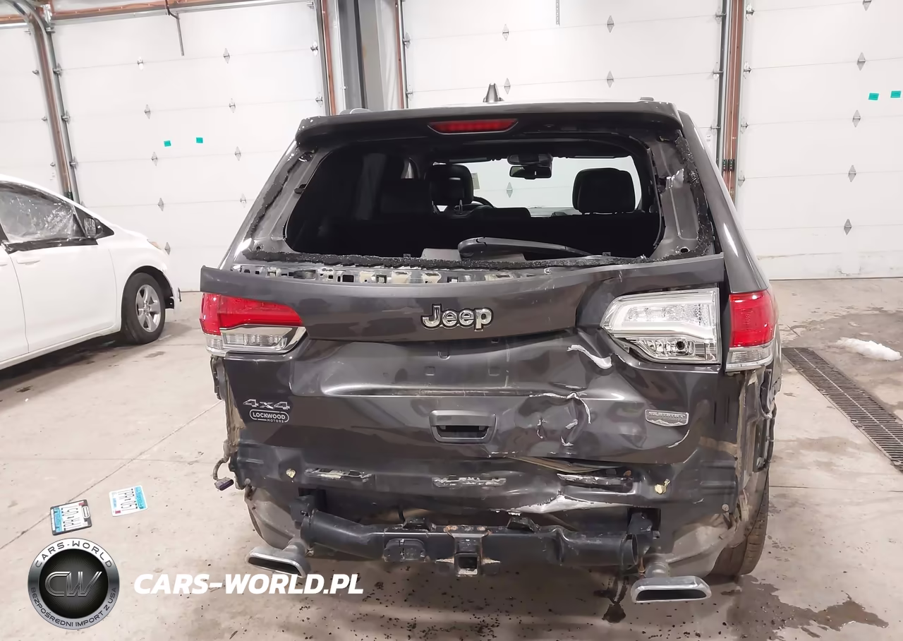 2015 Jeep Grand Cherokee Summit VIN:1C4RJFJG8FC749283 - 17