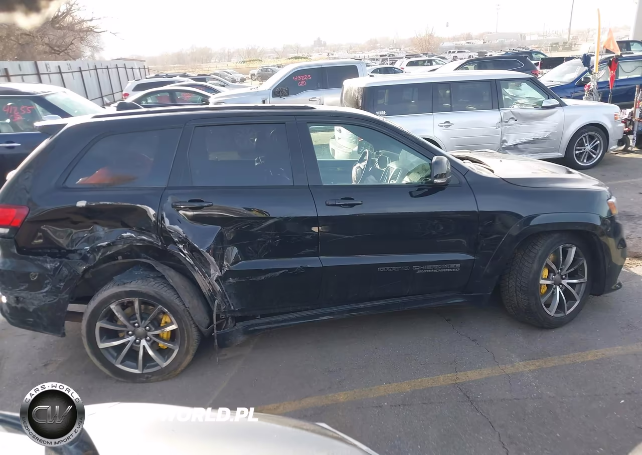 2018 Jeep Grand Cherokee Trackhawk VIN:1C4RJFN93JC380918 - 13