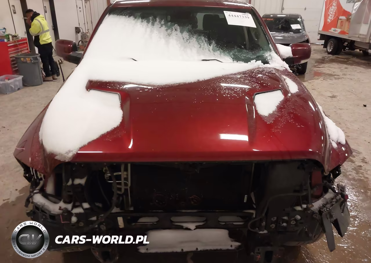 2018 Ram 1500 Sport VIN:1C6RR6MT7JS271719 - 12