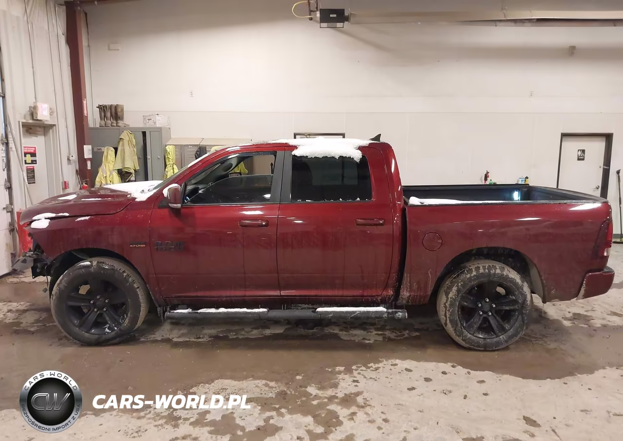 2018 Ram 1500 Sport VIN:1C6RR6MT7JS271719 - 14