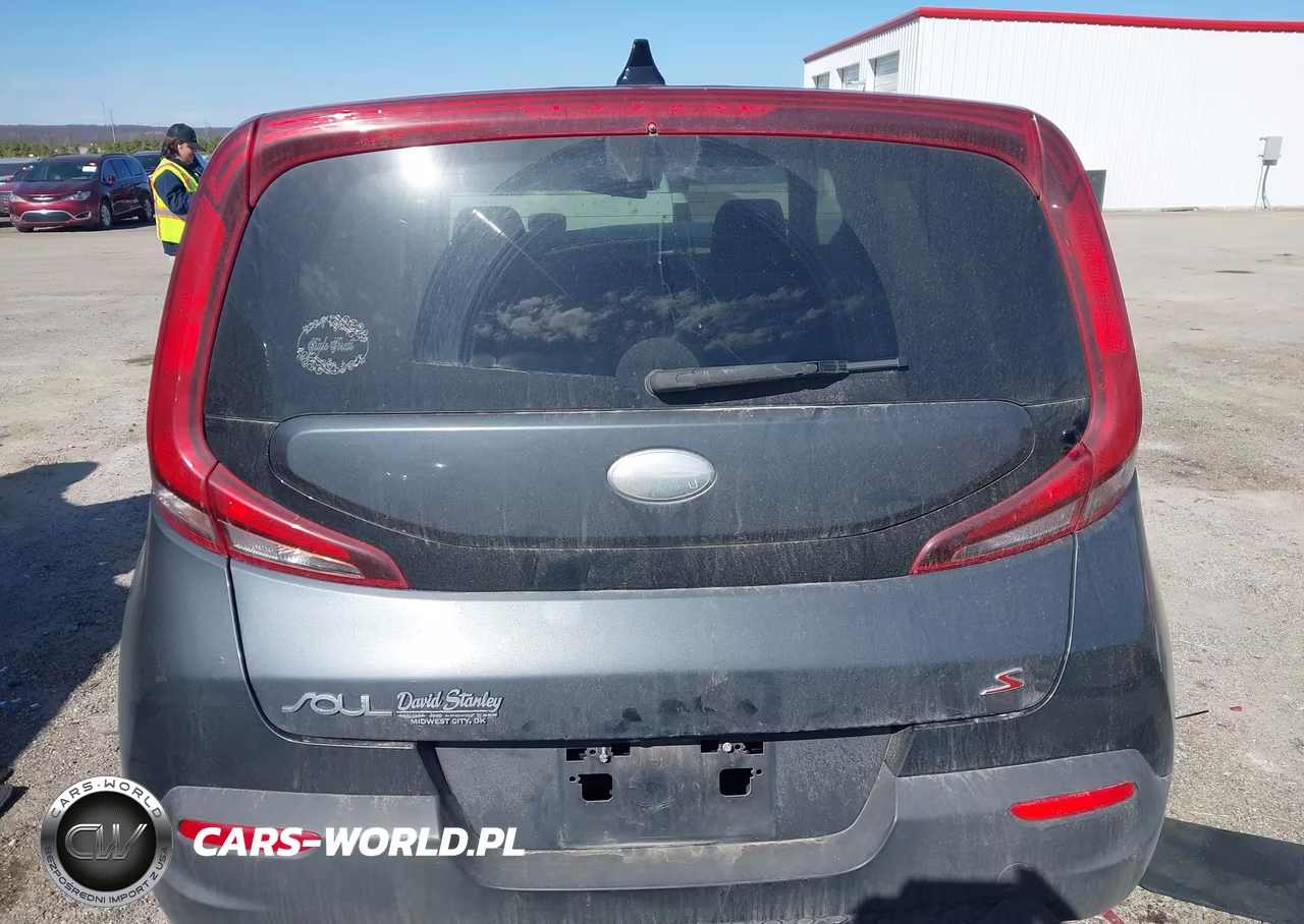 2021 Kia Soul S VIN:KNDJ23AU6M7780228 - 16