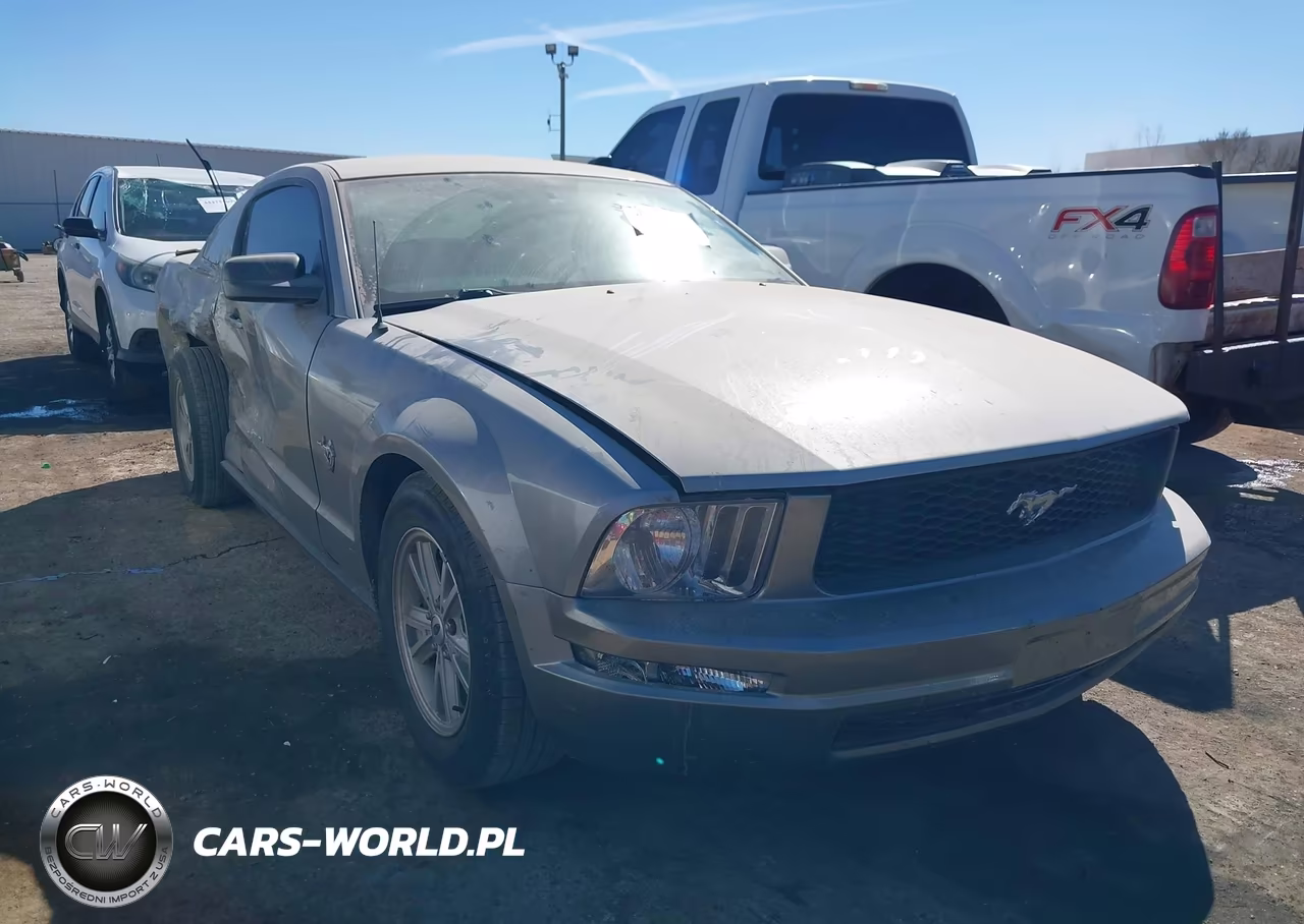 2009 Ford Mustang V6-V6 Premium