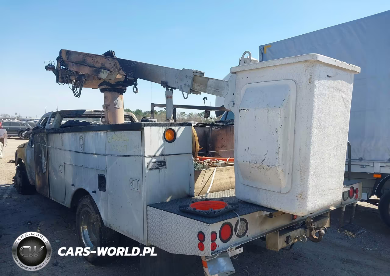 2011 Ford F-450 Chassis Xl VIN:1FDUF4GYXBEA30627 - 3