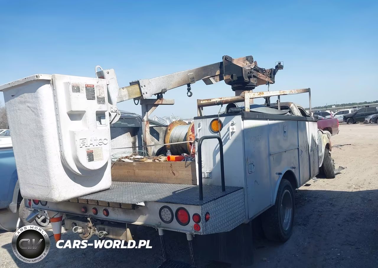2011 Ford F-450 Chassis Xl VIN:1FDUF4GYXBEA30627 - 4
