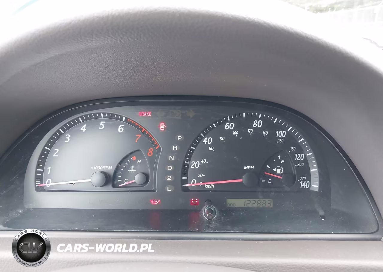 2002 Toyota Camry Le VIN:JTDBE32K320005268 - 7