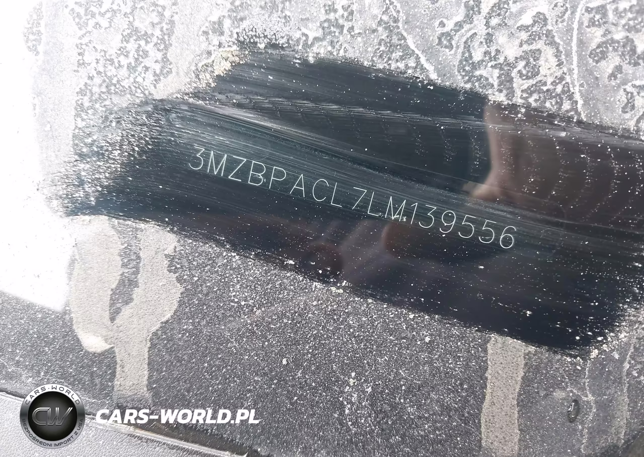 2020 Mazda Mazda3 Select Package VIN:3MZBPACL7LM139556 - 17