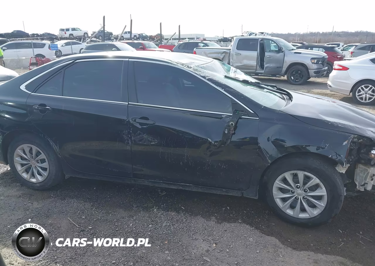2016 Toyota Camry Le VIN:4T4BF1FK1GR578683 - 14
