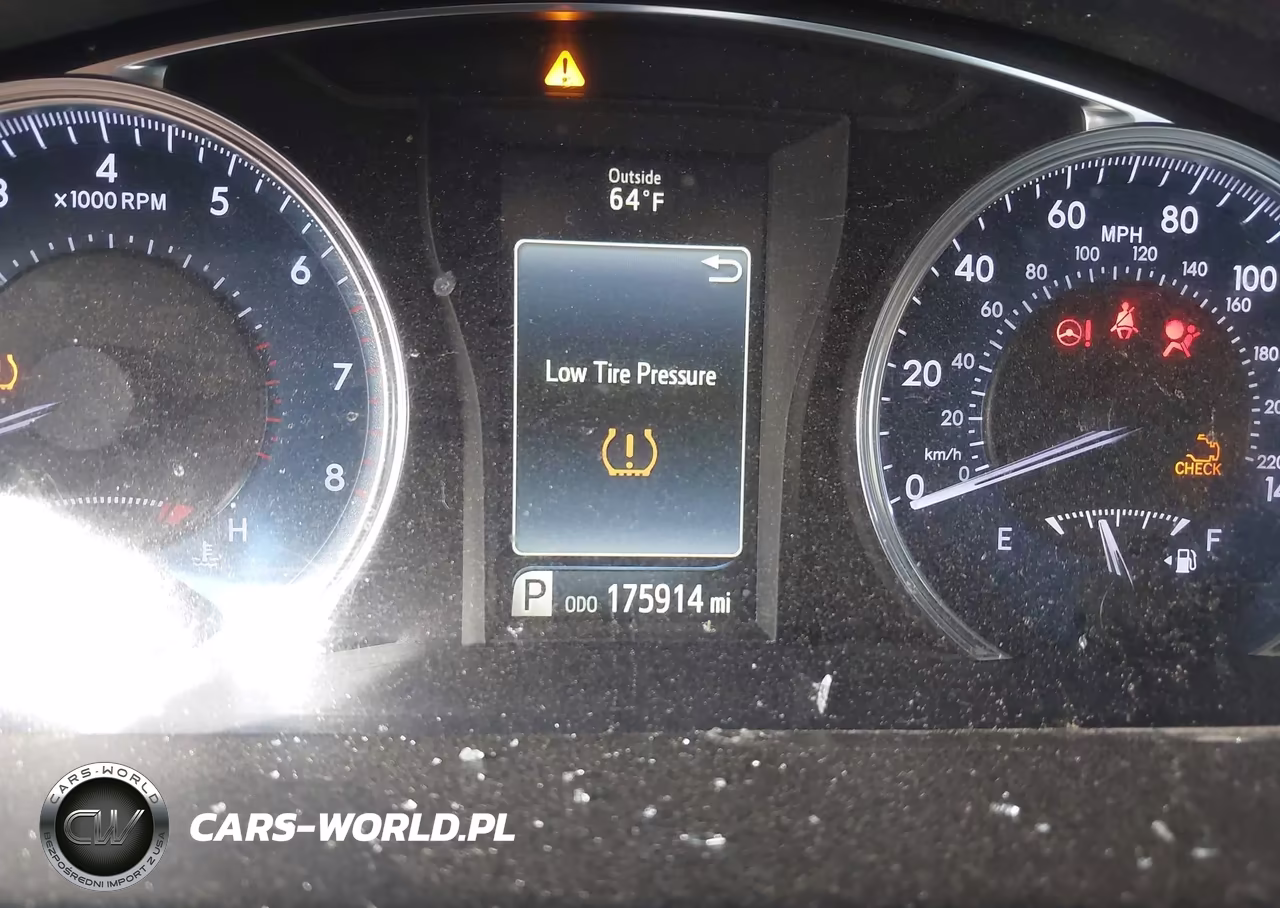 2016 Toyota Camry Le VIN:4T4BF1FK1GR578683 - 16