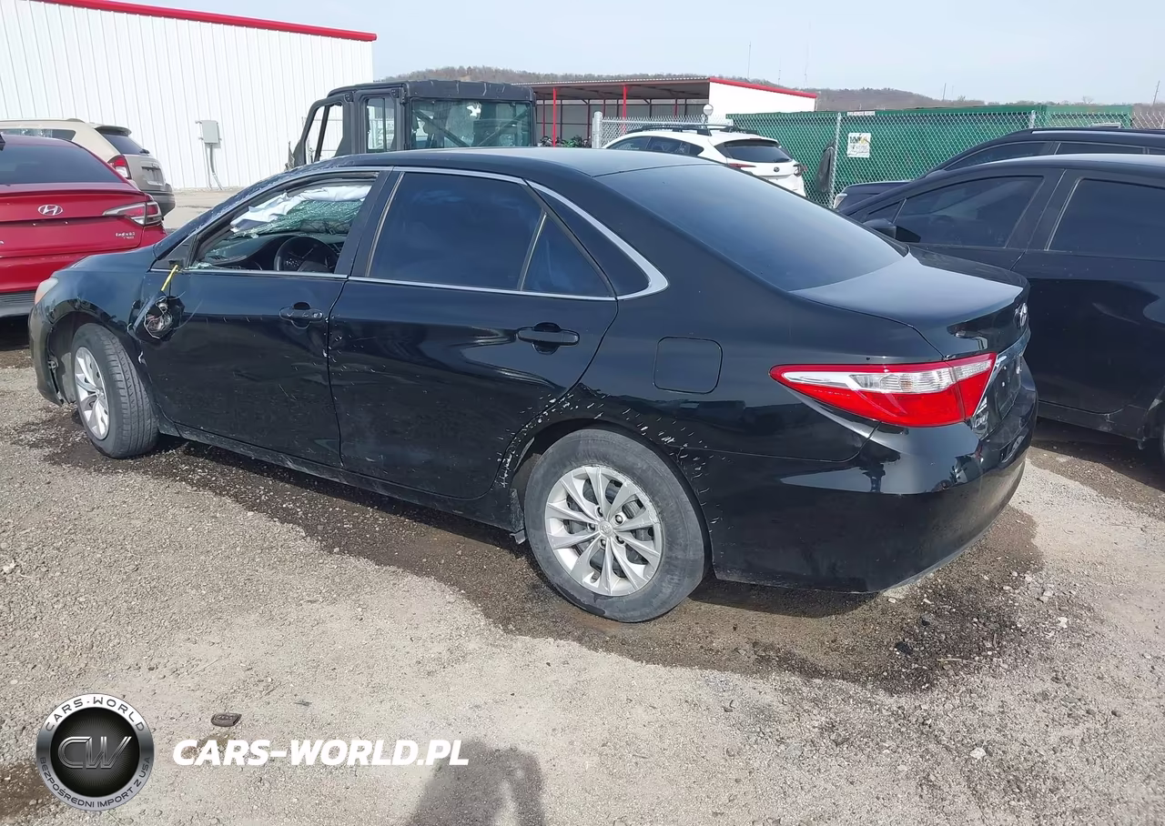 2016 Toyota Camry Le VIN:4T4BF1FK1GR578683 - 3