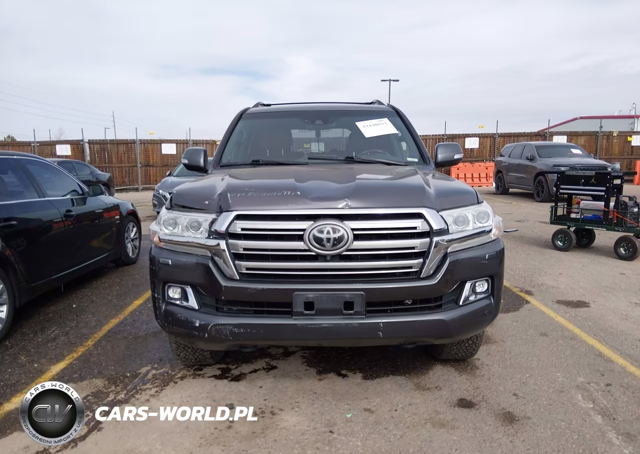 2017 Toyota Land Cruiser V8 VIN:JTMCY7AJ9H4058957 - 12