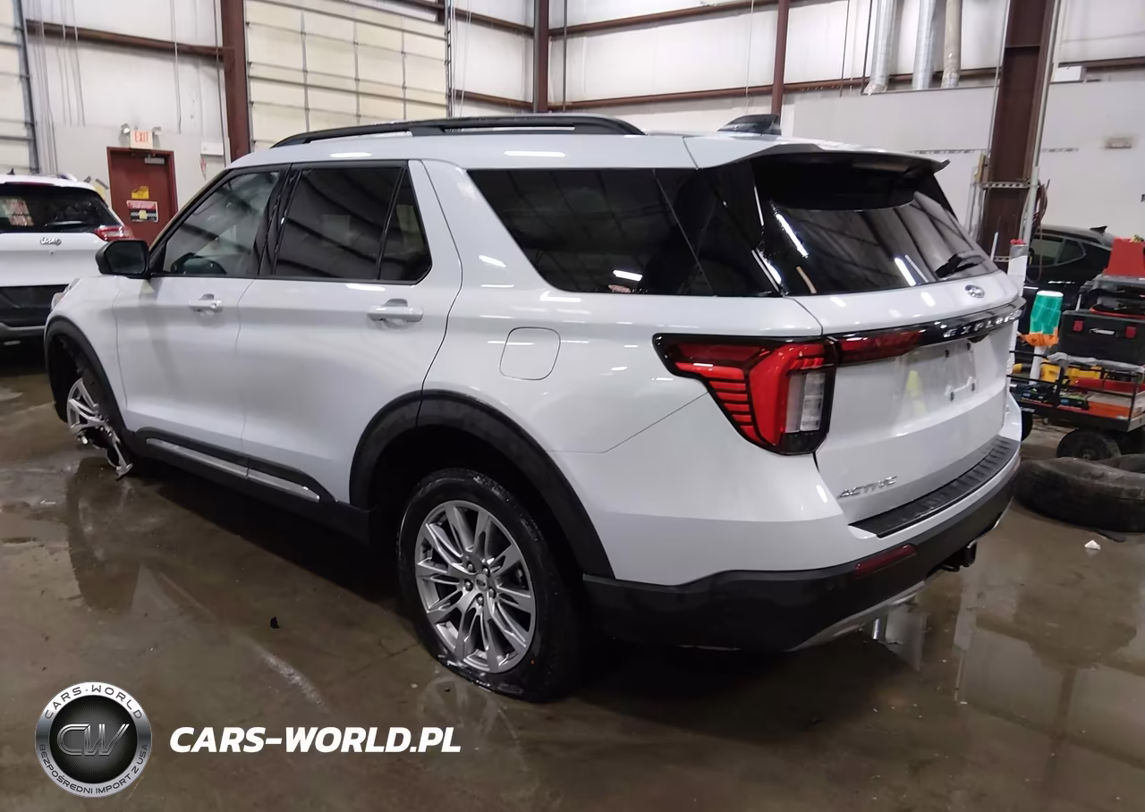 2025 Ford Explorer Active VIN:1FMUK8DH5SGD04618 - 3