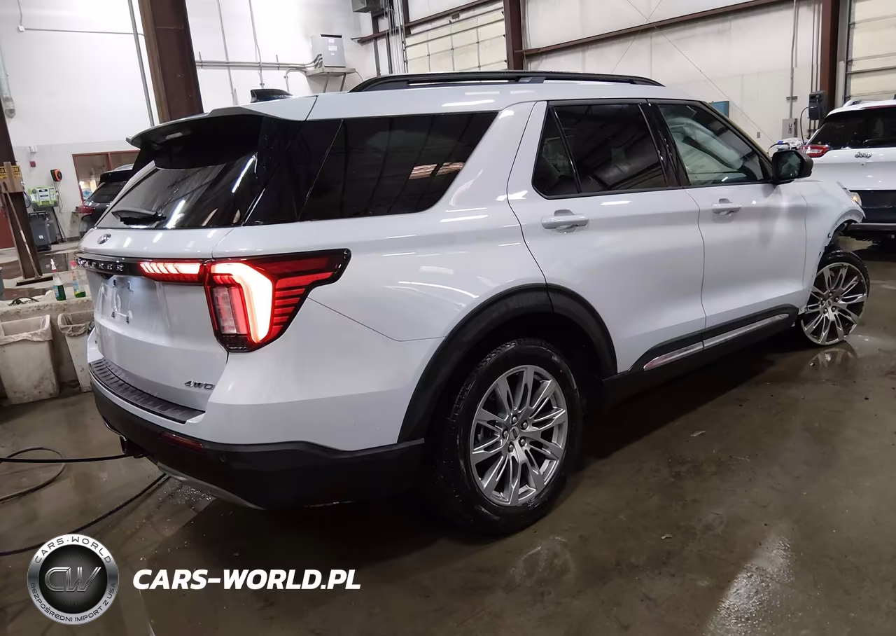 2025 Ford Explorer Active VIN:1FMUK8DH5SGD04618 - 4