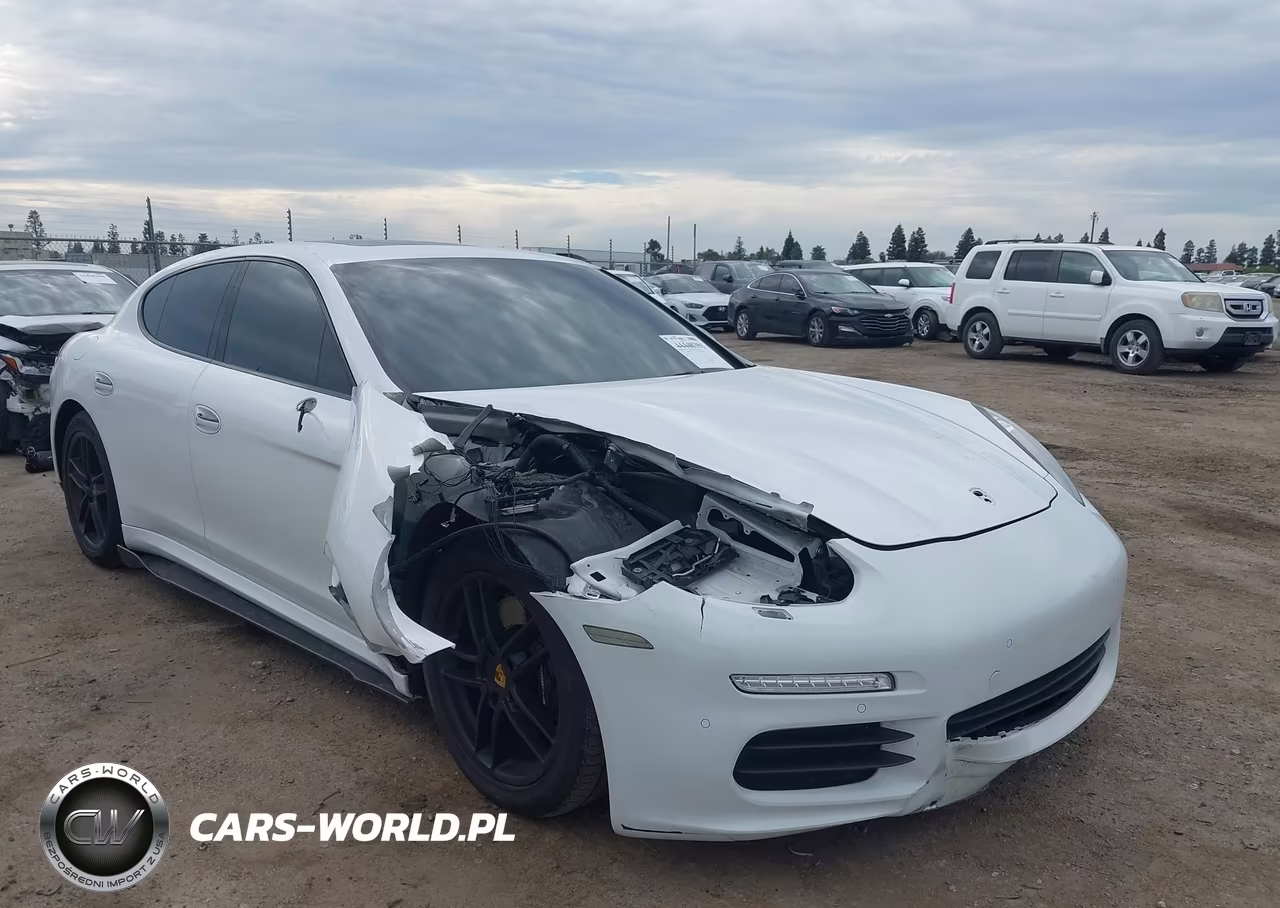 2016 Porsche Panamera 4