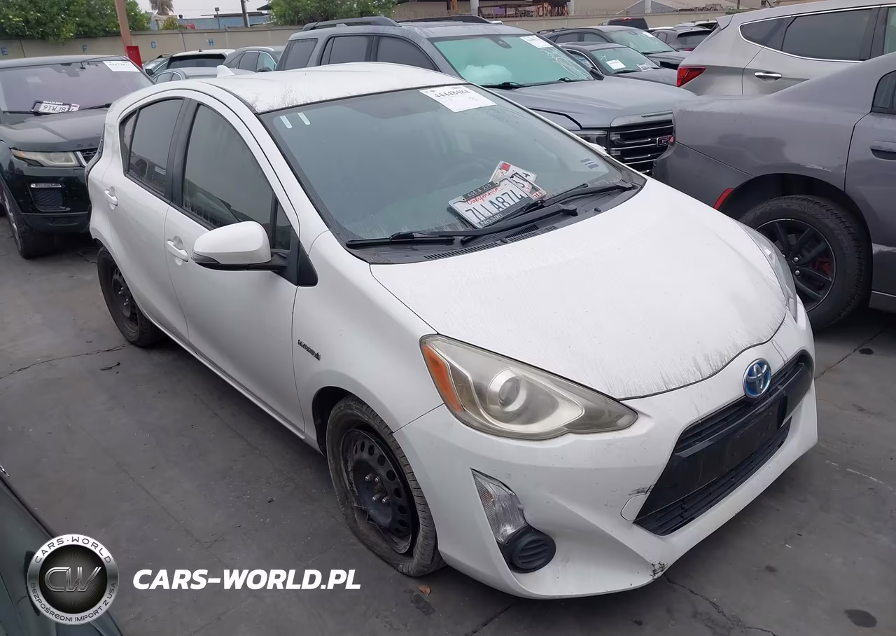 2015 Toyota Prius C Two