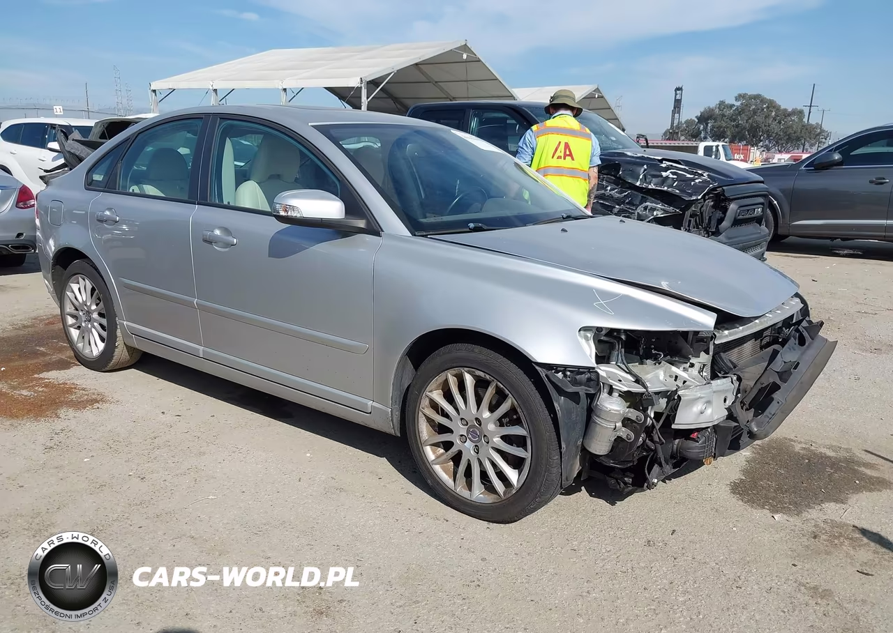 2011 Volvo S40 T5-T5 R-Design