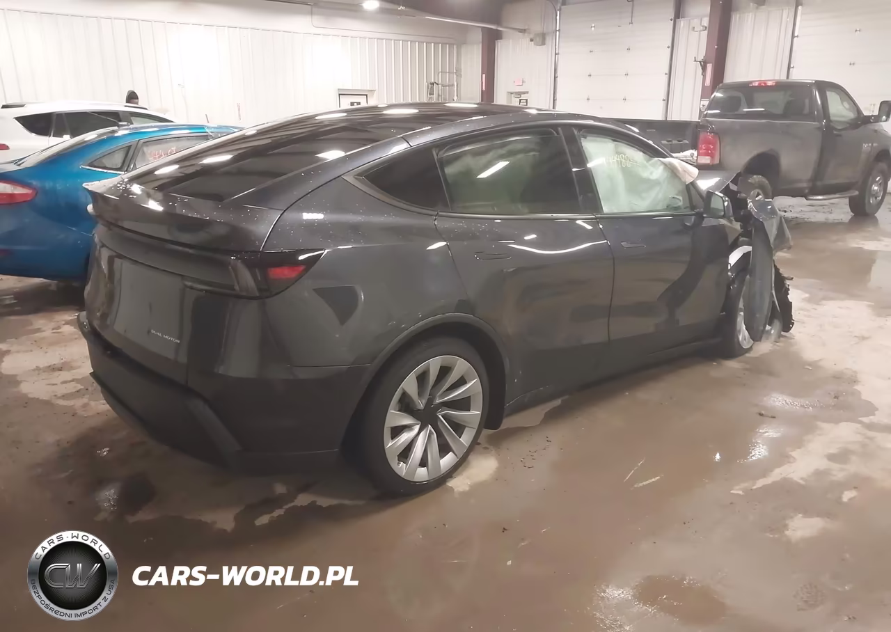 2026 Tesla Model Y Long Range Launch Series-Premium All-Wheel Drive VIN:7SAYGDEE0TA498314 - 4