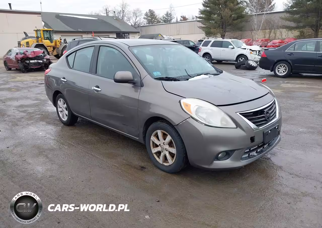 2012 Nissan Versa 1.6 Sl