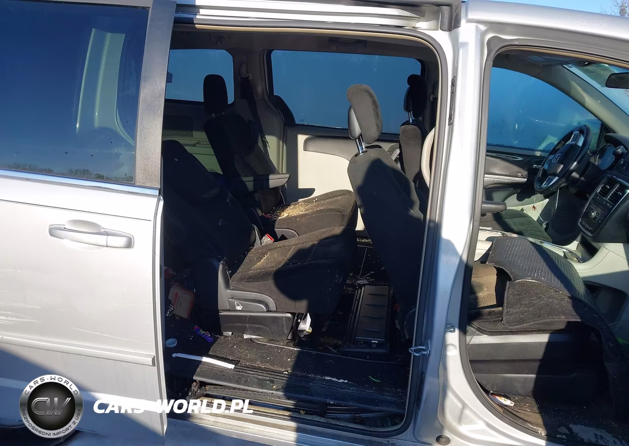 2012 Dodge Grand Caravan Crew VIN:2C4RDGDG3CR110126 - 8