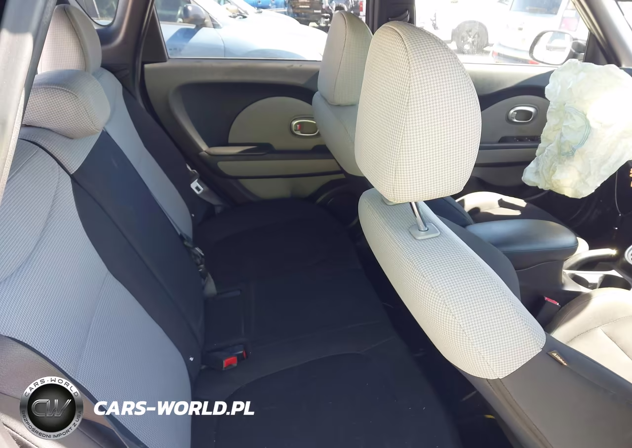2015 Kia Soul VIN:KNDJN2A21F7111996 - 8