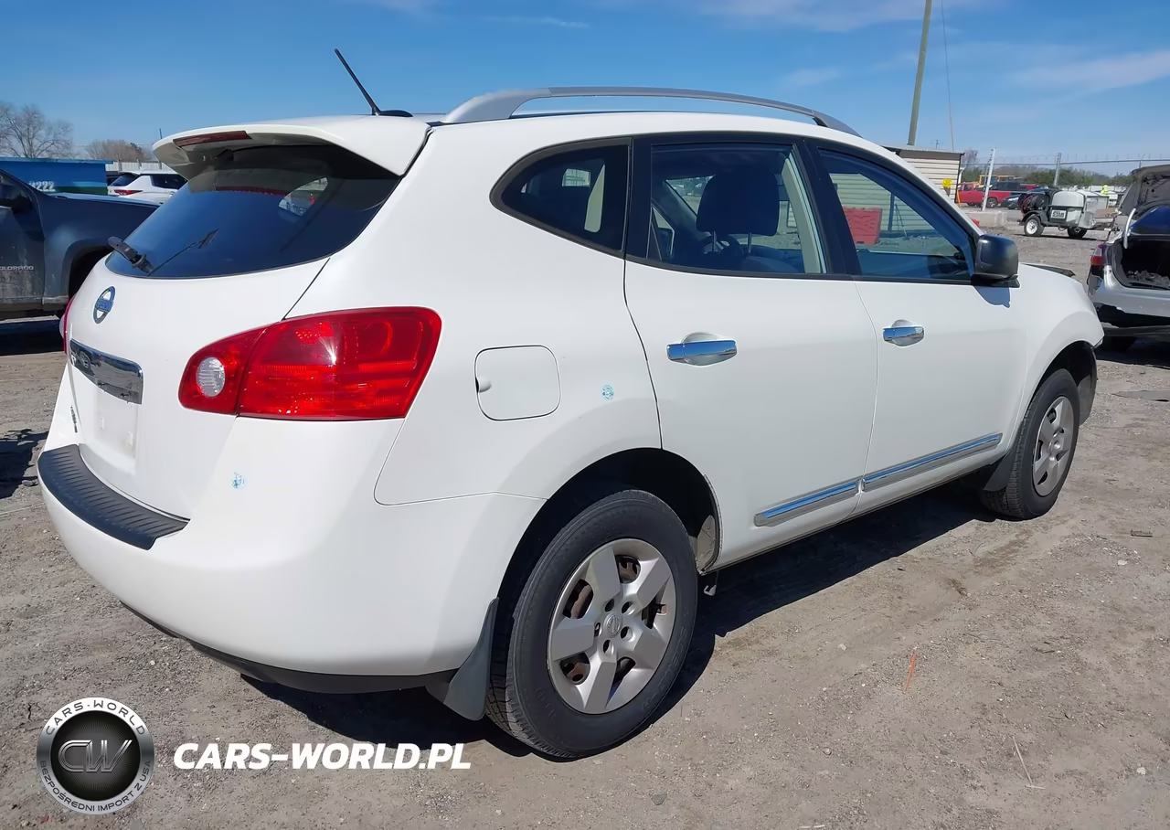 2015 Nissan Rogue Select S VIN:JN8AS5MT3FW153918 - 4