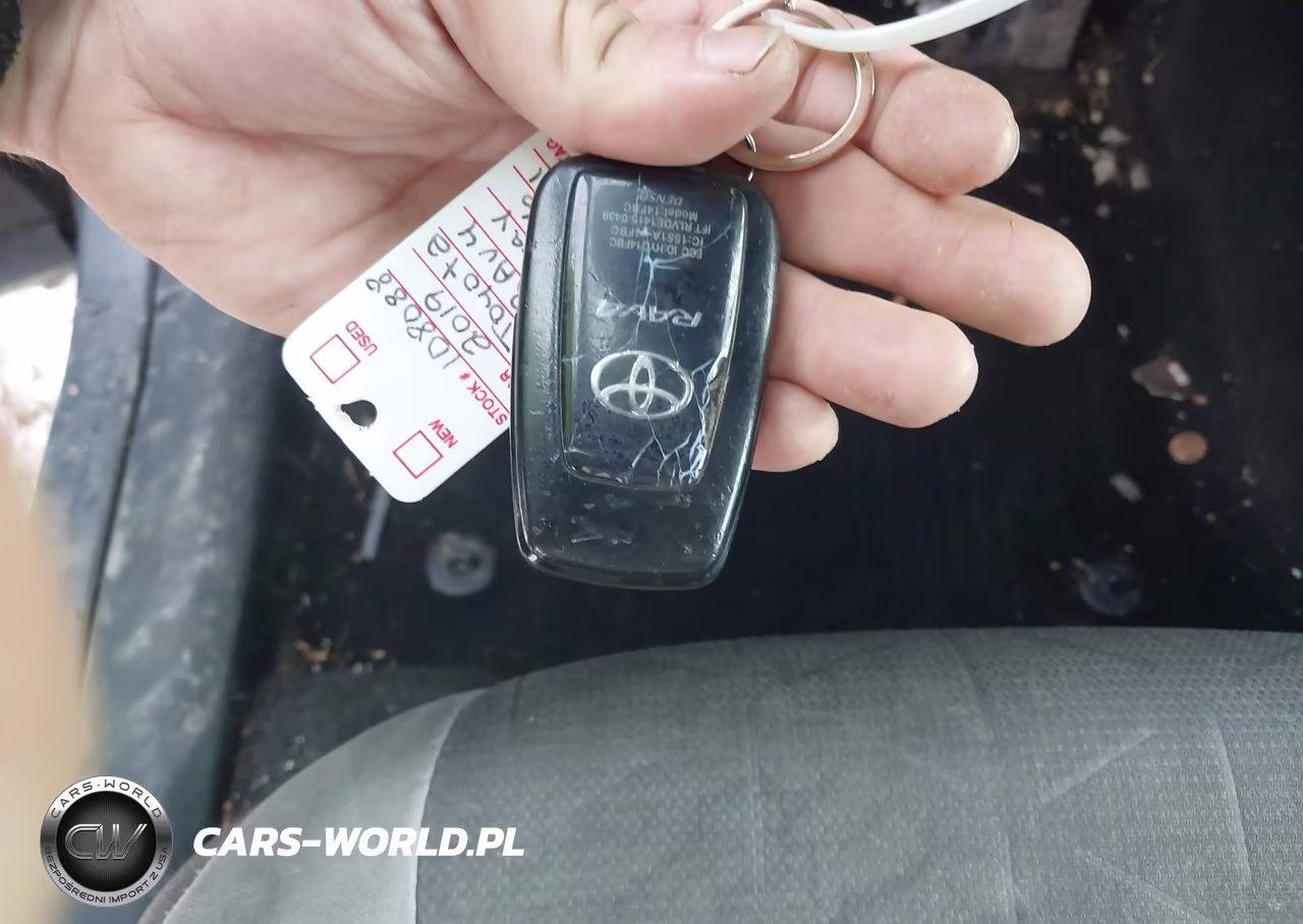 2019 Toyota Rav4 Xle VIN:2T3P1RFV3KW016176 - 11