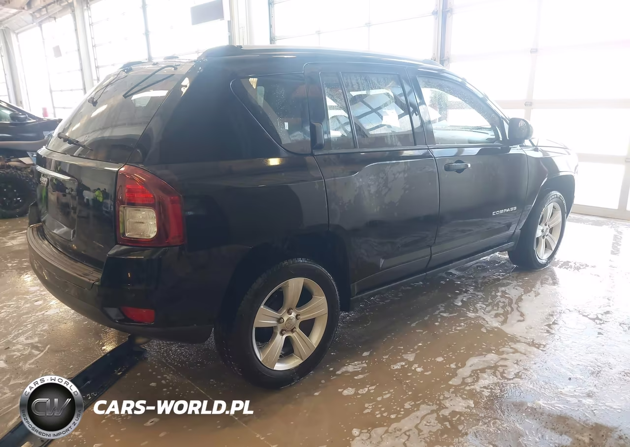 2016 Jeep Compass Sport VIN:1C4NJCBA3GD560852 - 4