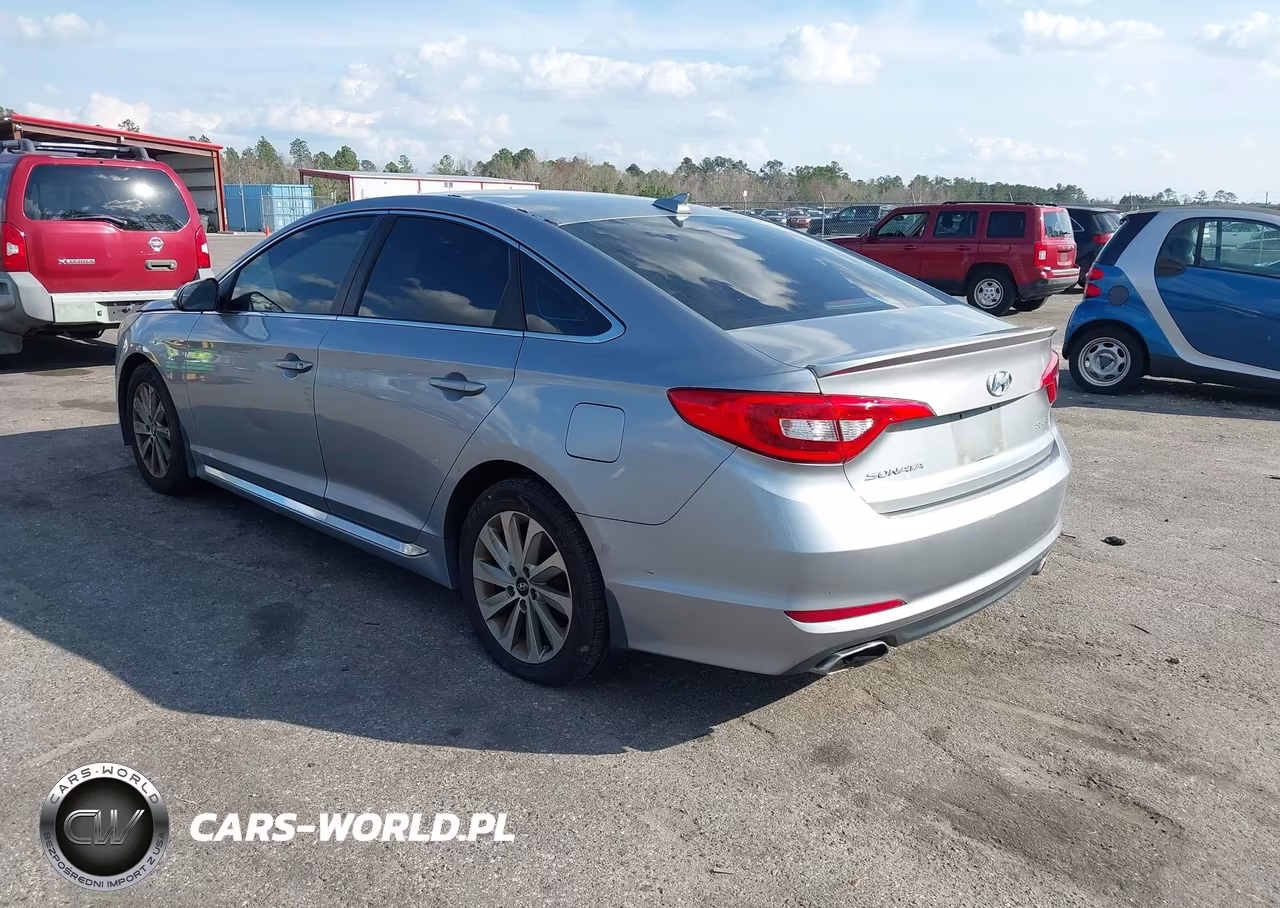 2016 Hyundai Sonata Sport VIN:5NPE34AF5GH410118 - 3