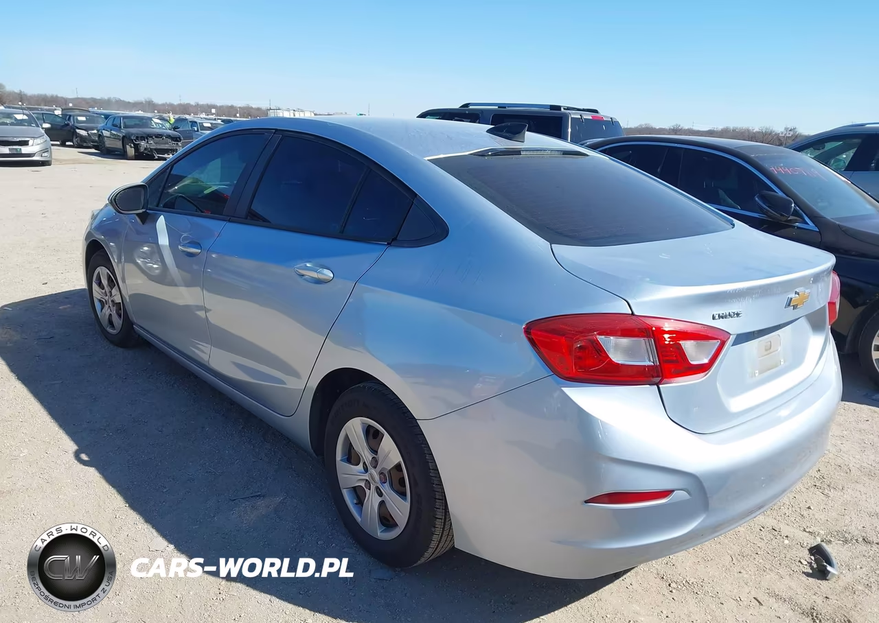 2018 Chevrolet Cruze Ls Auto VIN:1G1BC5SMXJ7155668 - 3