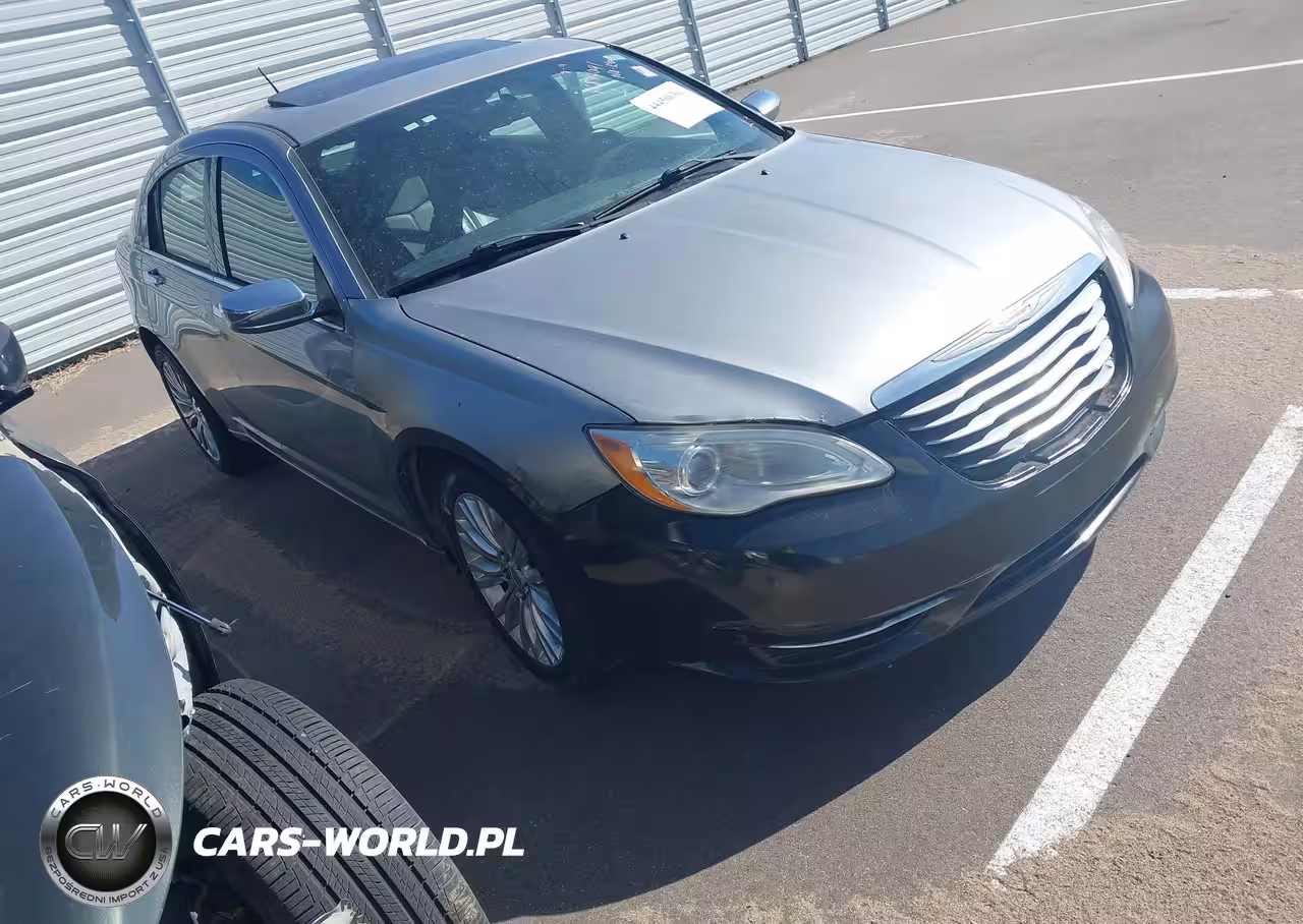 2013 Chrysler 200 Limited