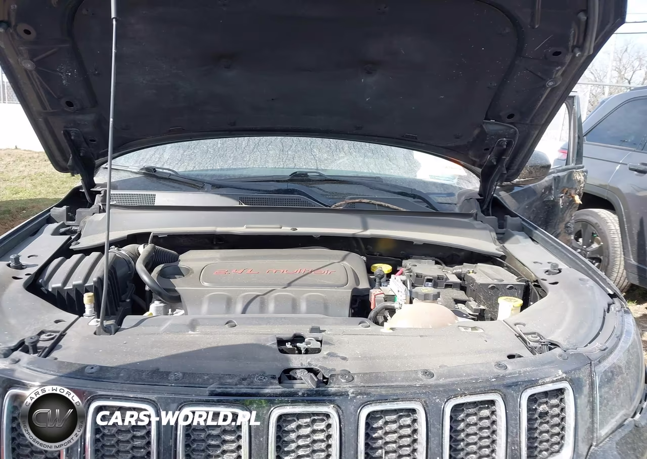 2018 Jeep Compass Latitude 4X4 VIN:3C4NJDBB2JT147448 - 10