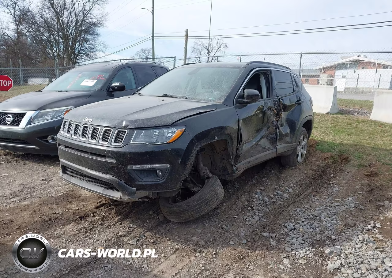 2018 Jeep Compass Latitude 4X4 VIN:3C4NJDBB2JT147448 - 2