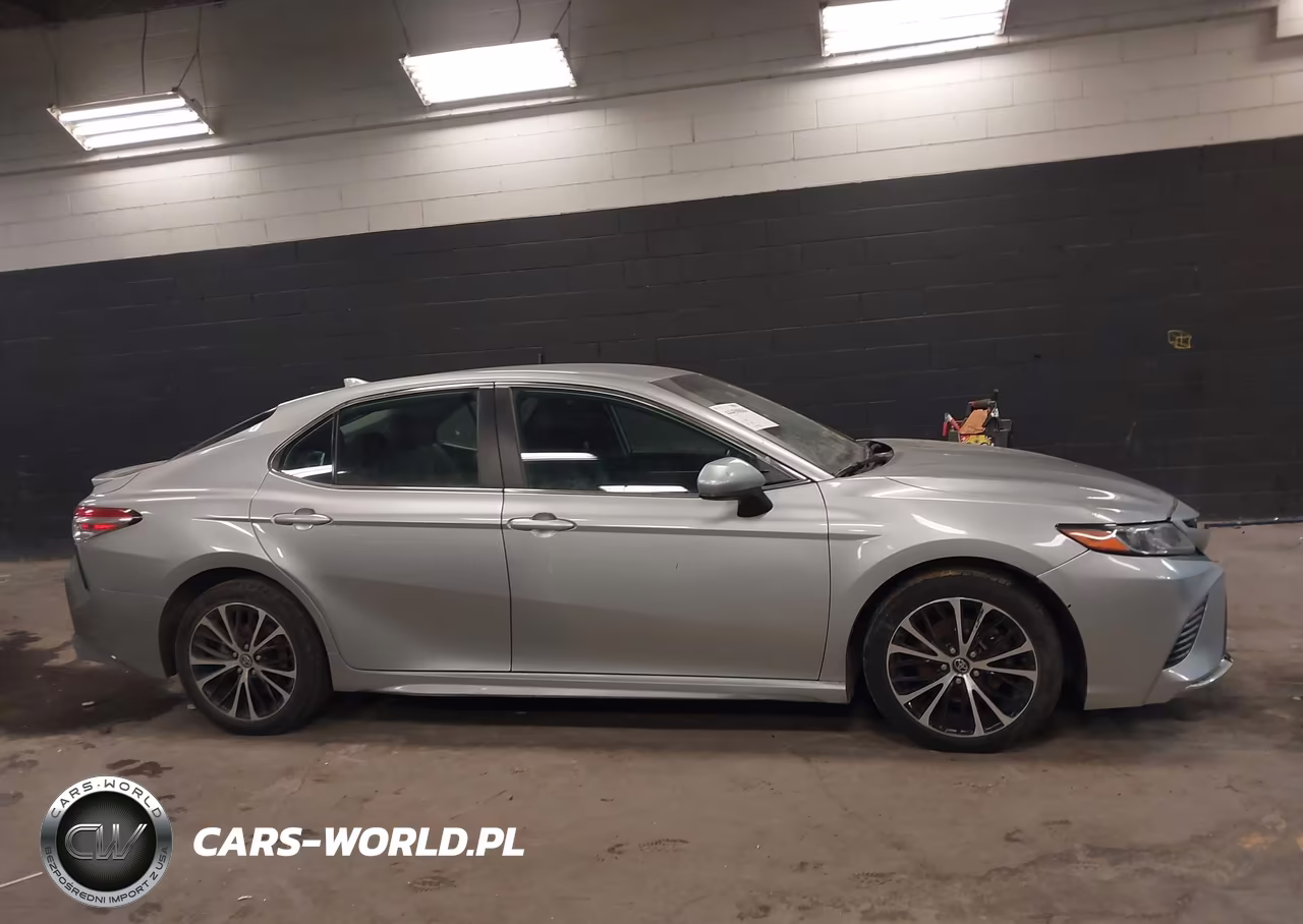2020 Toyota Camry Se VIN:4T1G11AK8LU306101 - 13