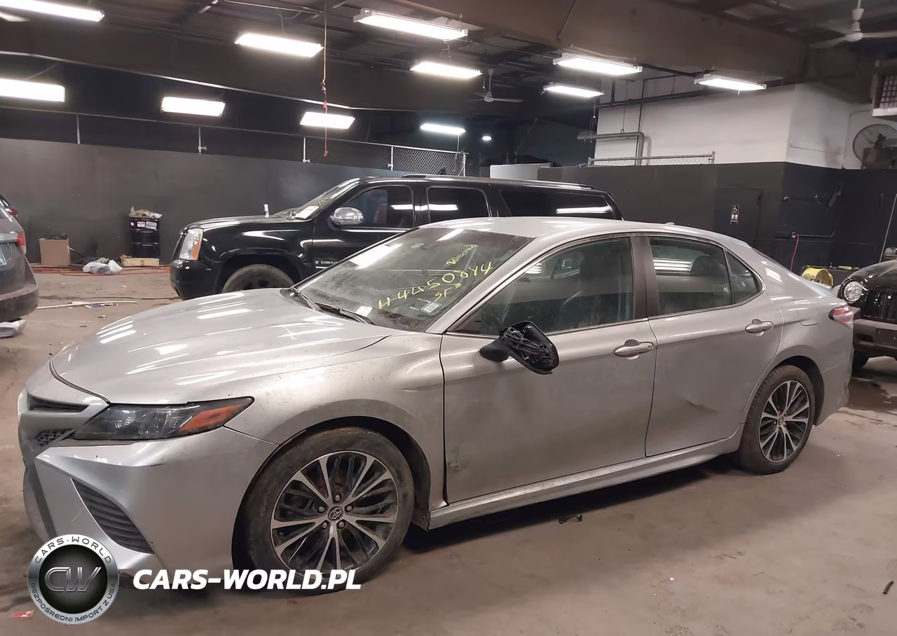 2020 Toyota Camry Se VIN:4T1G11AK8LU306101 - 14