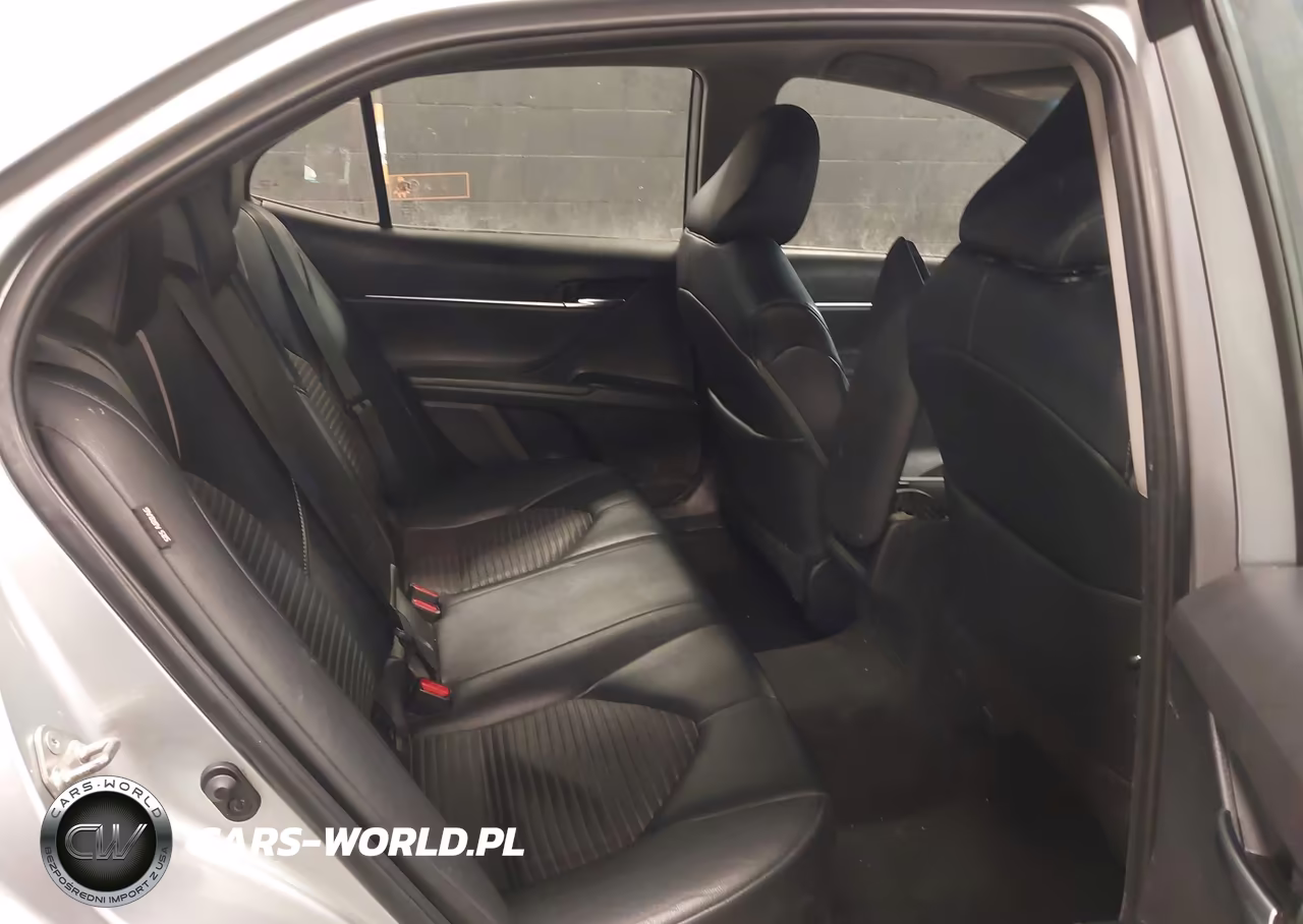 2020 Toyota Camry Se VIN:4T1G11AK8LU306101 - 8
