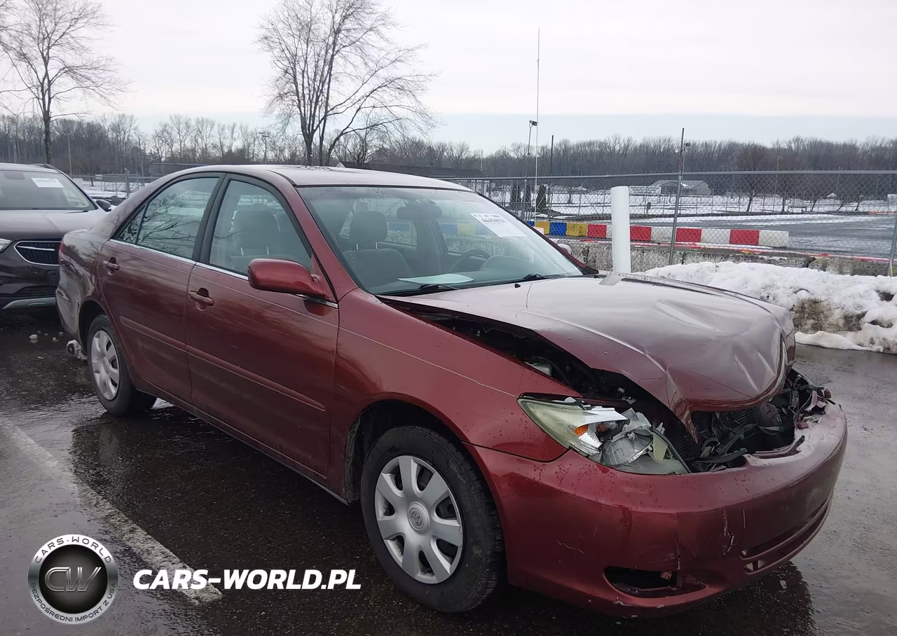 2004 Toyota Camry Le – zdjęcie 1 z 16