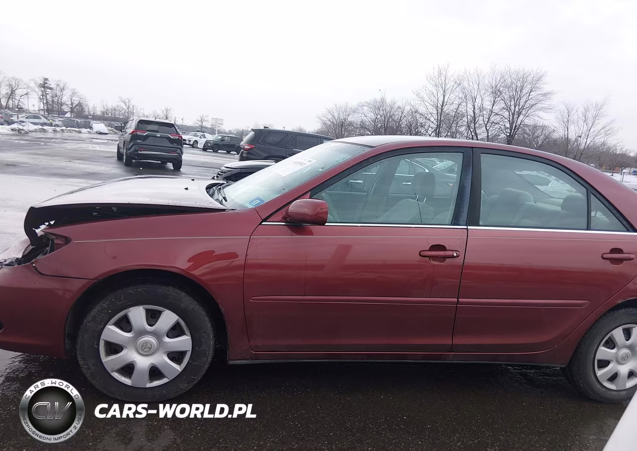 2004 Toyota Camry Le VIN:4T1BE32K24U354297 - 14