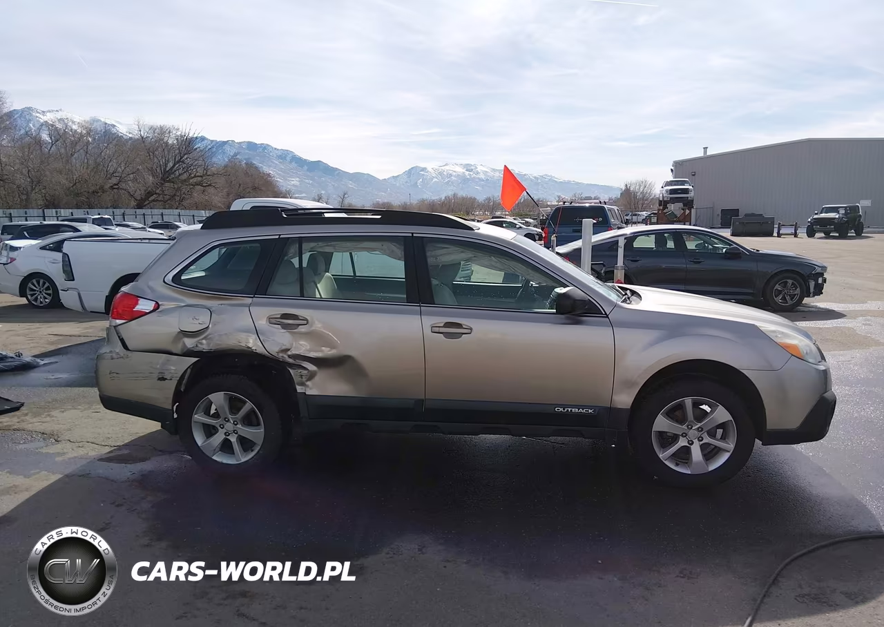 2014 Subaru Outback 2.5I VIN:4S4BRCAC6E3322569 - 13
