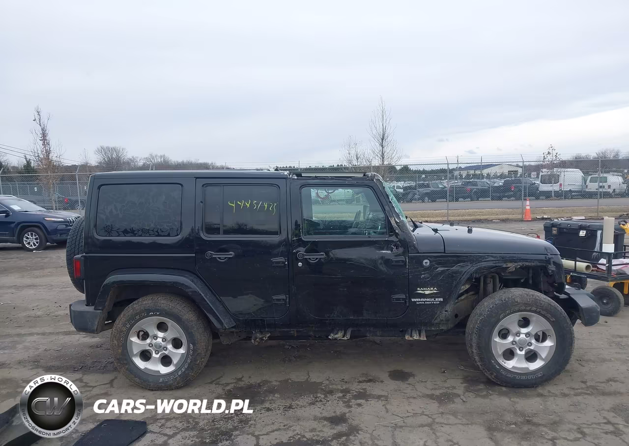 2014 Jeep Wrangler Unlimited Sahara VIN:1C4BJWEG7EL112041 - 14