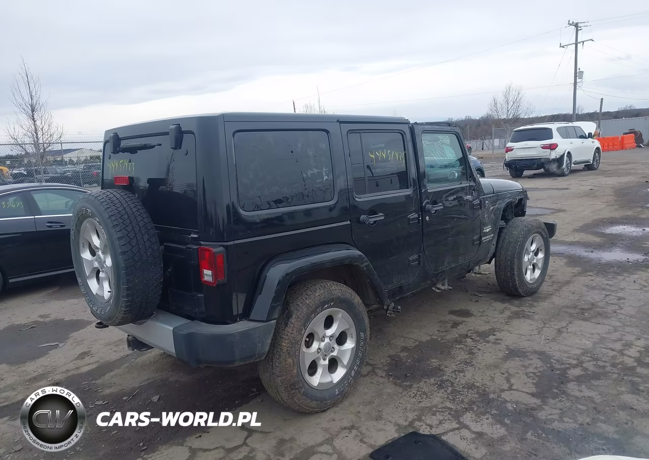 2014 Jeep Wrangler Unlimited Sahara VIN:1C4BJWEG7EL112041 - 4