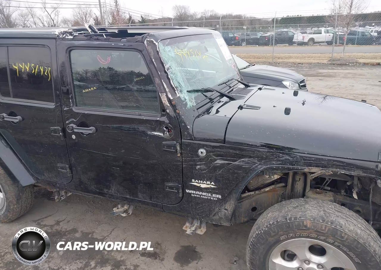 2014 Jeep Wrangler Unlimited Sahara VIN:1C4BJWEG7EL112041 - 6