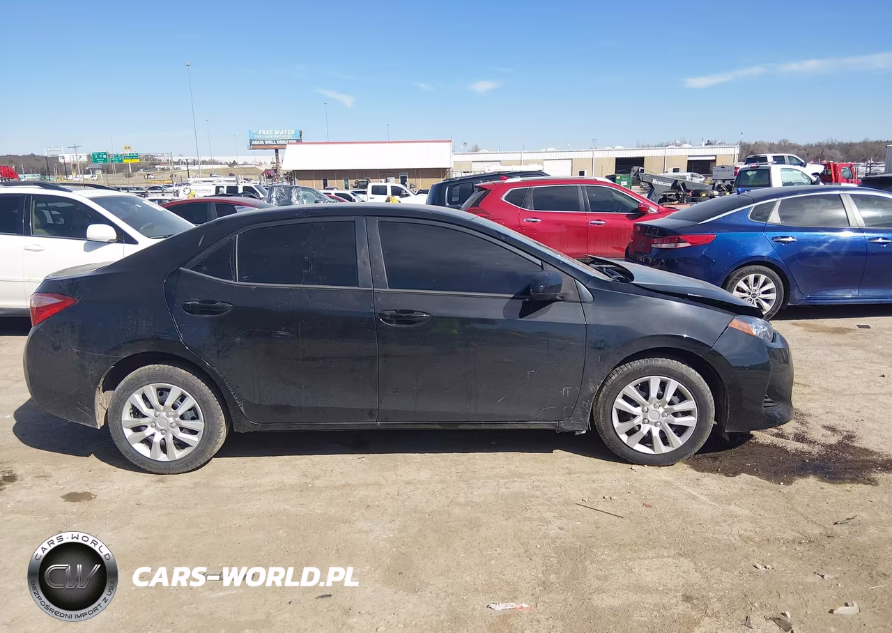2018 Toyota Corolla L-Le-Xle-Se-Xse VIN:5YFBURHEXJP767749 - 13