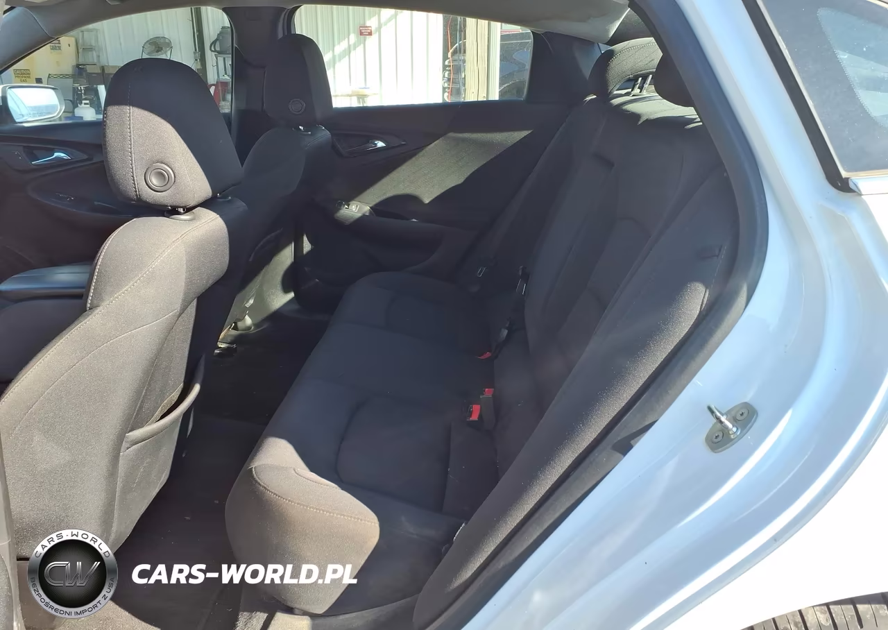 2018 Chevrolet Malibu Lt VIN:1G1ZD5ST5JF207684 - 8